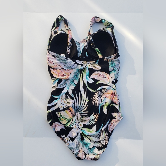 JANTZEN draped Surplice swimsuit - Picture 8 of 14